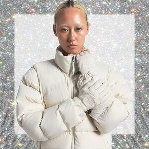 The North Face X SKIMS Gloves in Bone size M NWT!